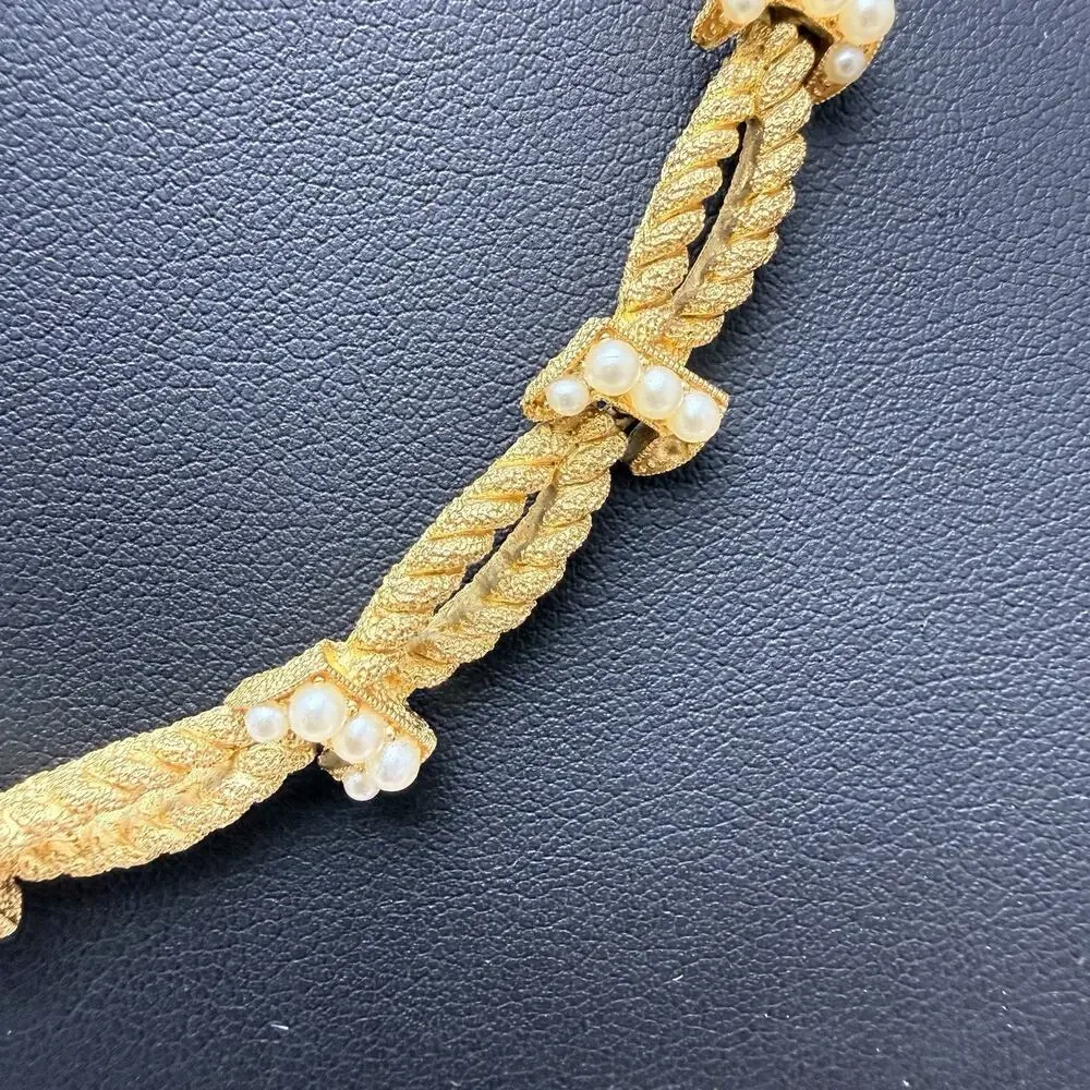 Vintage Crown Trifari Necklace Brushed Gold Rope Faux Pearls Choker 15-1/2”